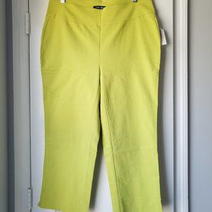 Roz & Ali Lime green capri pants